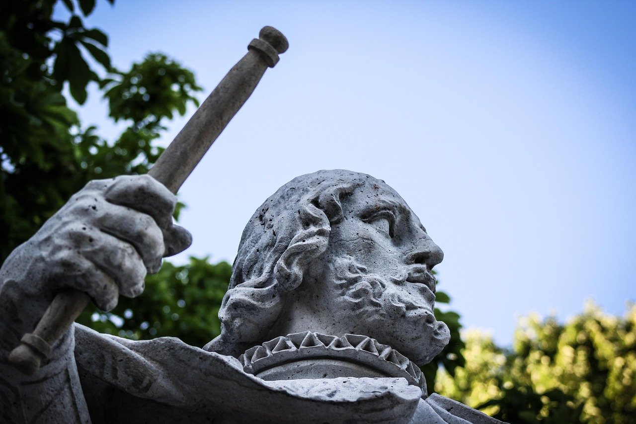 ‘At least it wasn’t on my head’: King laughs off bird poo misfortune