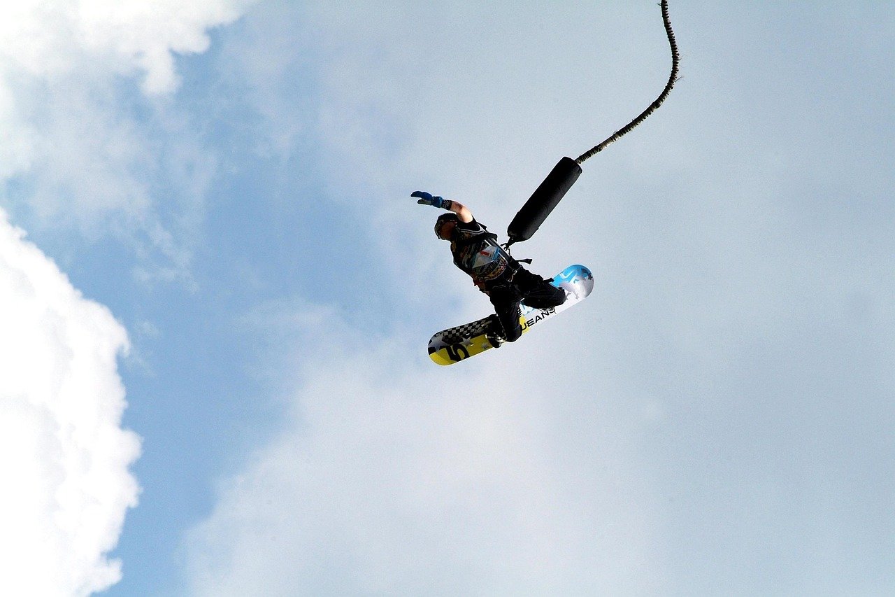 Brazilian woman dies after rope-jumping instructors fail to attach cord